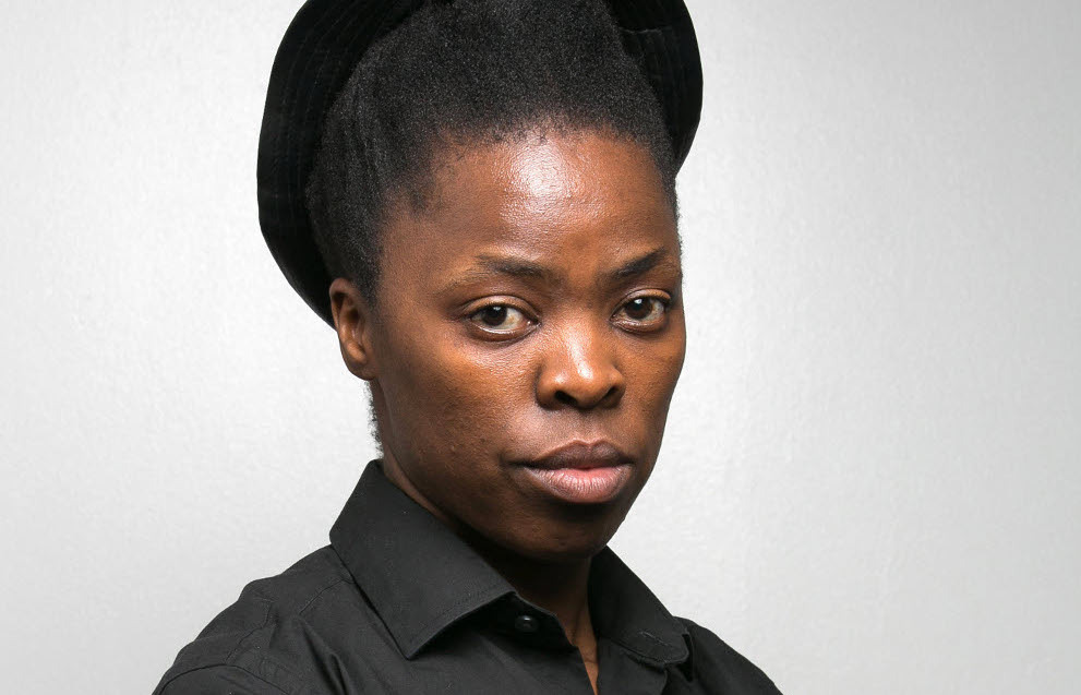 Portrait zanele muholi aware